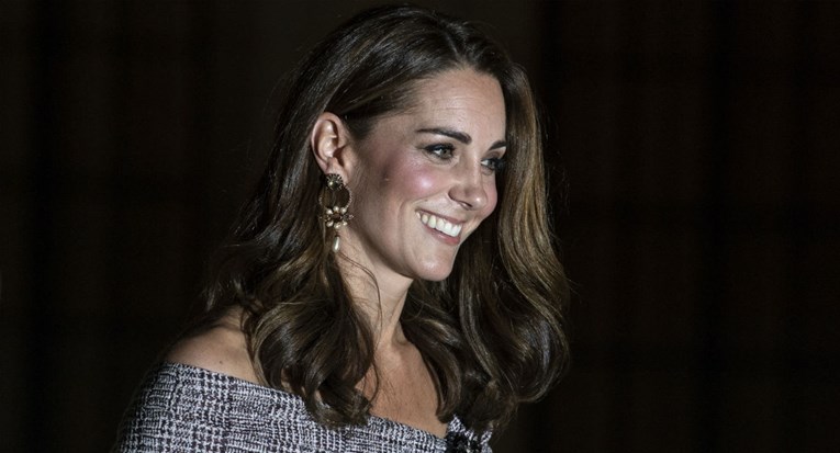 Što Kate Middleton uvijek nosi sa sobom u torbici?